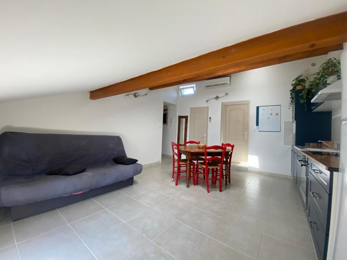 Appartement Climatise Au Pied Du Mont Ventoux Malemort-du-Comtat Eksteriør bilde