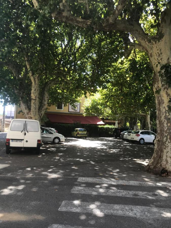 Appartement Climatise Au Pied Du Mont Ventoux Malemort-du-Comtat Eksteriør bilde