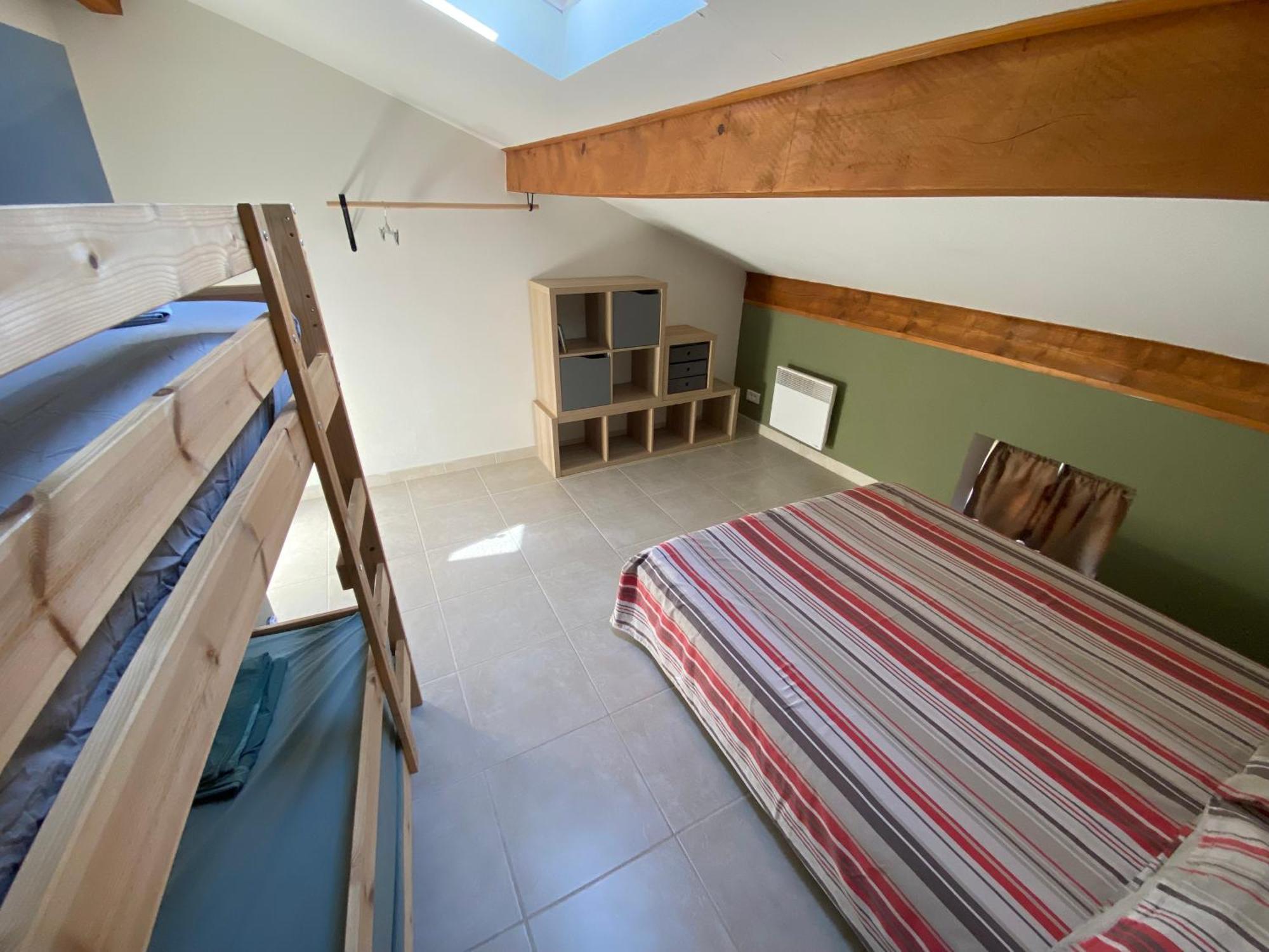 Appartement Climatise Au Pied Du Mont Ventoux Malemort-du-Comtat Eksteriør bilde